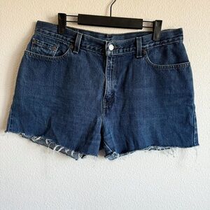 Levi’s vintage blue denim high waisted cut off shorts size 14